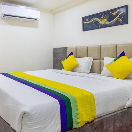 Itsy Hotels Signature, Nehru Nagar أحمد أباد المظهر الخارجي الصورة