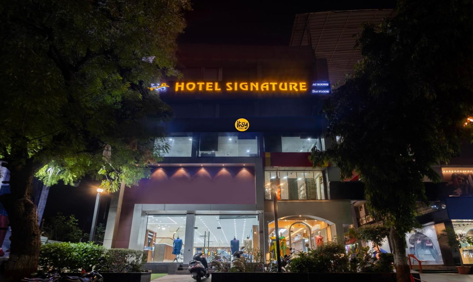 Itsy Hotels Signature, Nehru Nagar أحمد أباد المظهر الخارجي الصورة