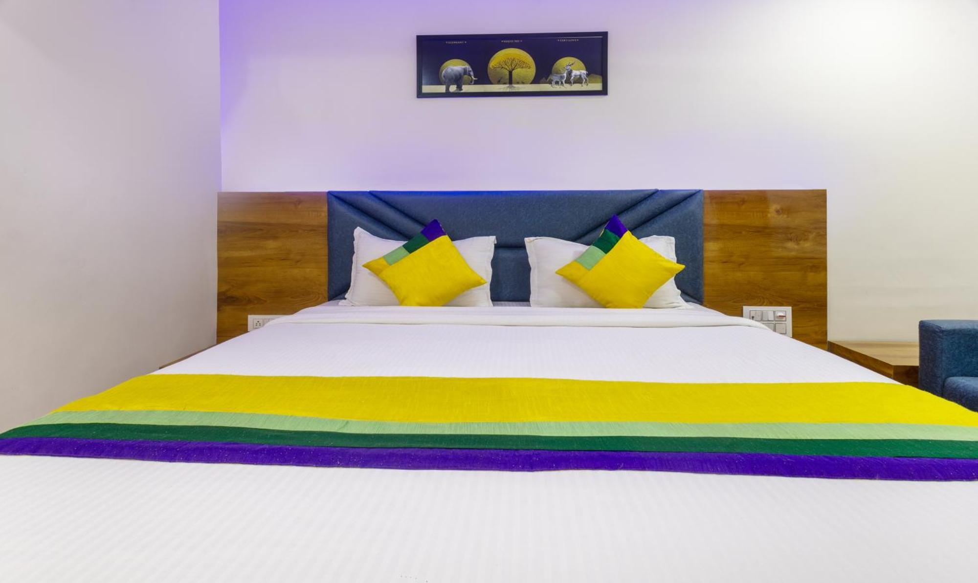 Itsy Hotels Signature, Nehru Nagar أحمد أباد المظهر الخارجي الصورة