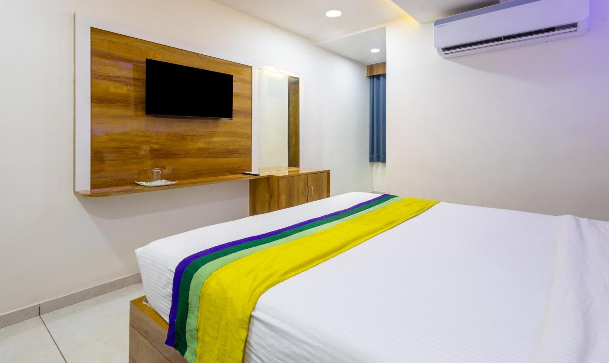 Itsy Hotels Signature, Nehru Nagar أحمد أباد المظهر الخارجي الصورة